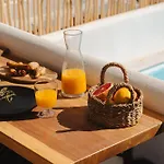 Сasa de vacaciones Karla, Beachside Bliss In Agios Prokopios (Naxos)