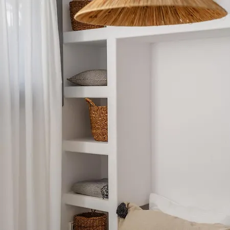 Karla, Beachside Bliss In アギオス・プロコピオス