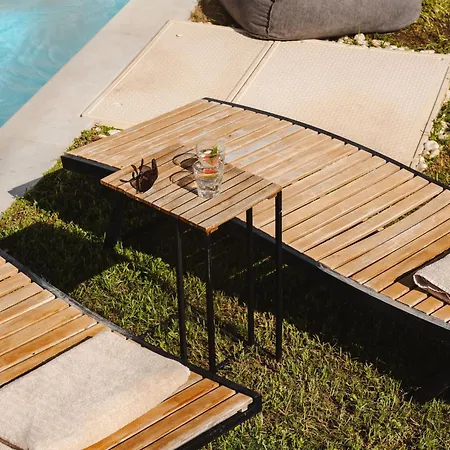 Karla, Beachside Bliss In * アギオス・プロコピオス